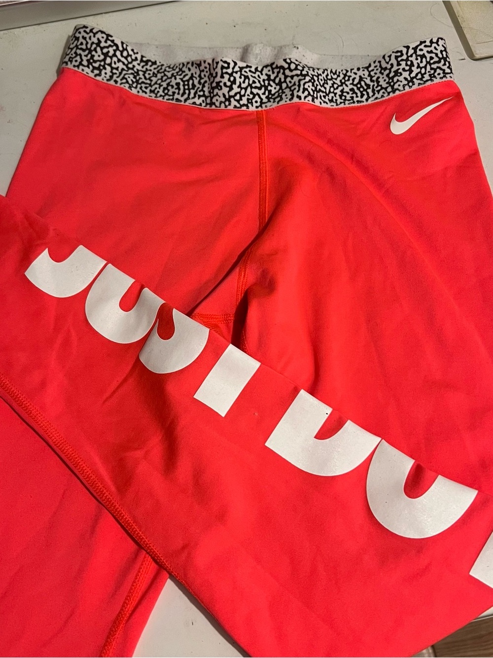 Nike womens Pink Active Leggings with Printed Waistband dri fit